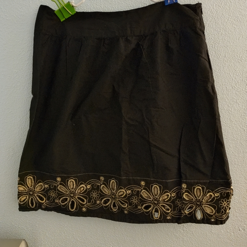 Fashion Bug black embroidered skirt